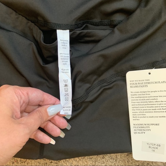 NEW PLUS Black Crop Athletic Leggings - Picture 11 of 11